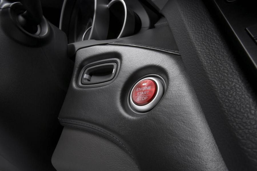 Детали интерьера Acura ZDX (YB1) 2013 года  (фото 3 из 13)